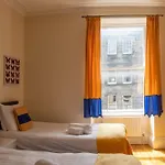 3 Bedroom Apartment With Castle Views