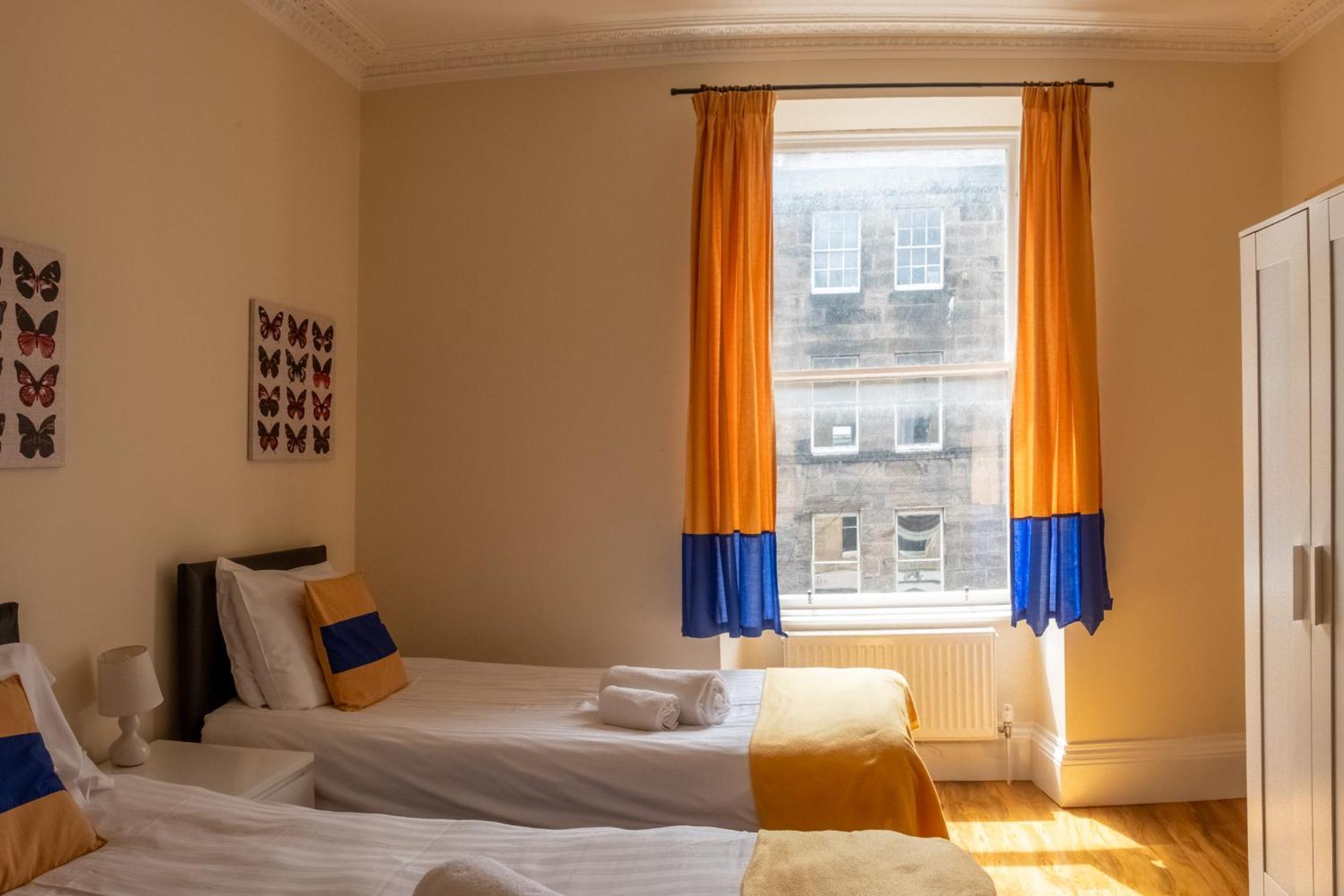 3 Bedroom With Castle Views * Edinburgh